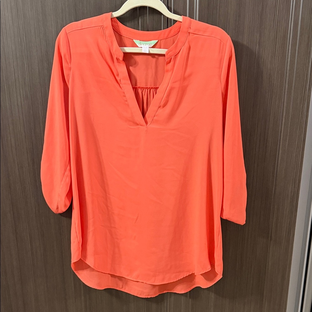 Decree Coral-Orange‎ Split V-Neck Tunic